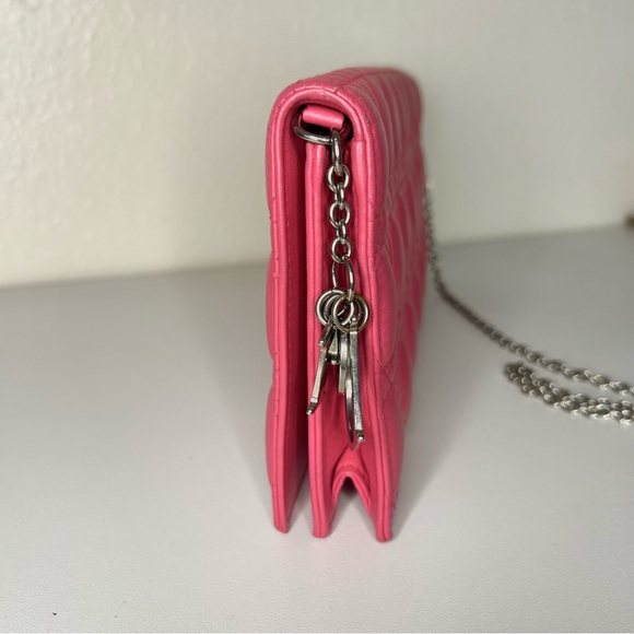 Dior Lambskin Cannage Lady Dior Fuchsia Clutch with Chain - Picture 7 of 12